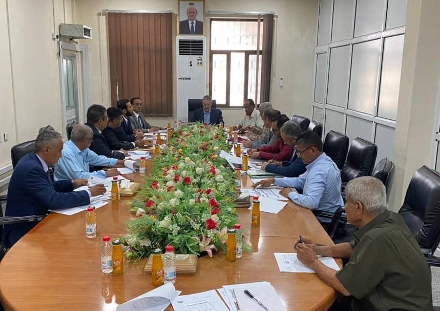 اللجنة الفنية المساعدة للجنة العليا لمتابعة تنفيذ خطة أولويات الإصلاحات الاقتصادية الشاملة تعقد اجتماعها في عدن