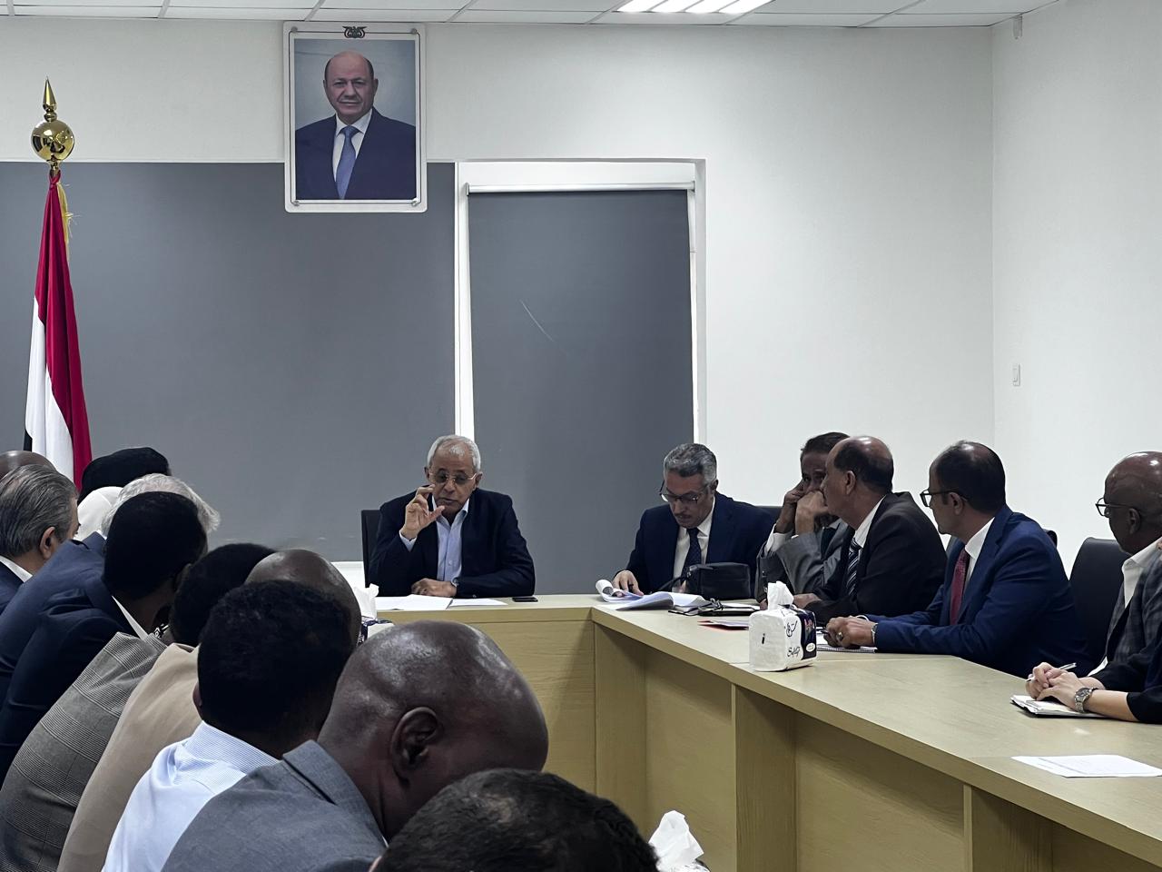 نائب وزير الخارجية يلتقي ممثلي المنظمات الدولية العاملة في عدن