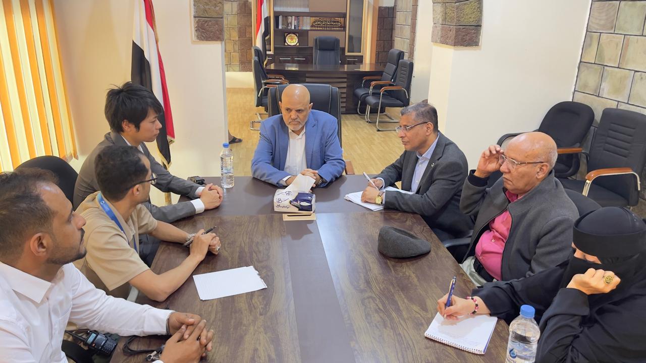 محافظ تعز يبحث مع المدير الإقليمي لمنظمة "أكسيبت" اليابانية تدخلاتها التنموية في المحافظة