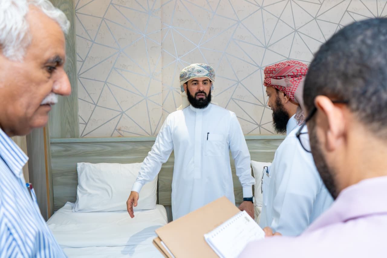 لجنة المساكن بوزارة الأوقاف تطلع على الابراج المقترحة لتسكين حجاج موسم 1447هـ