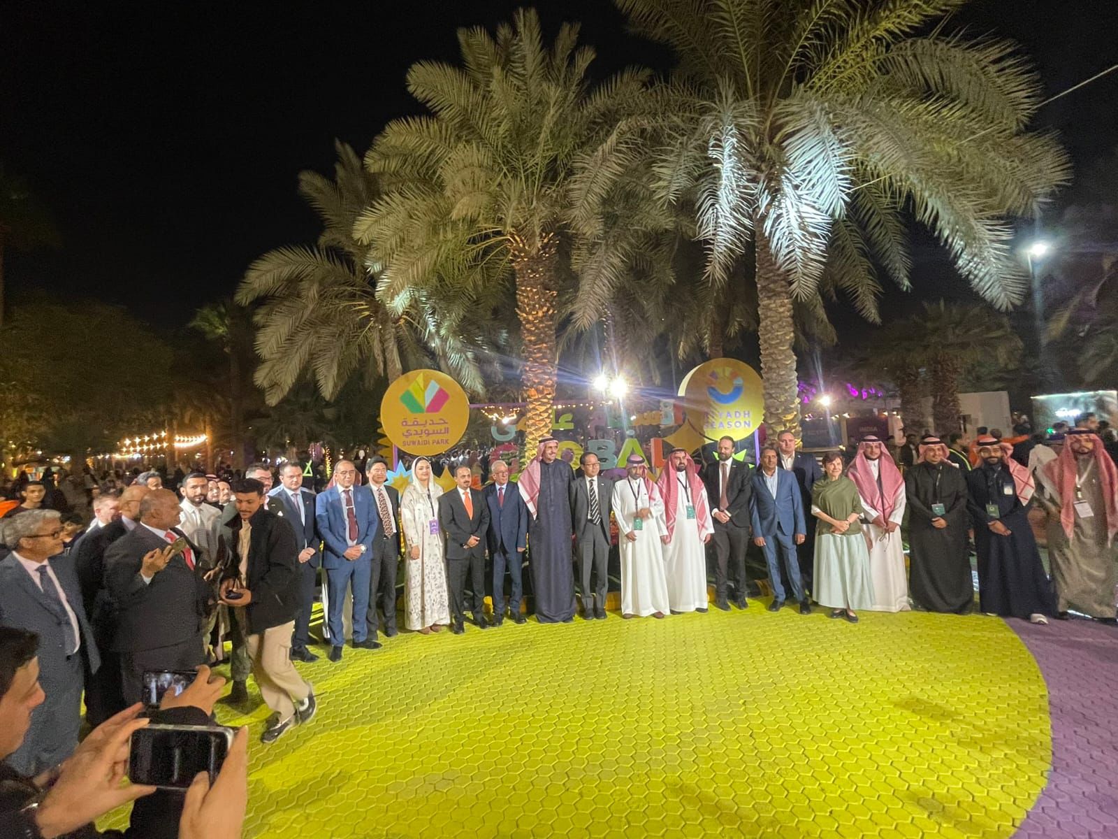 الشعيبي والارياني يطلعان على فعاليات اليمن ضمن مبادرة "انسجام عالمي2" بالرياض