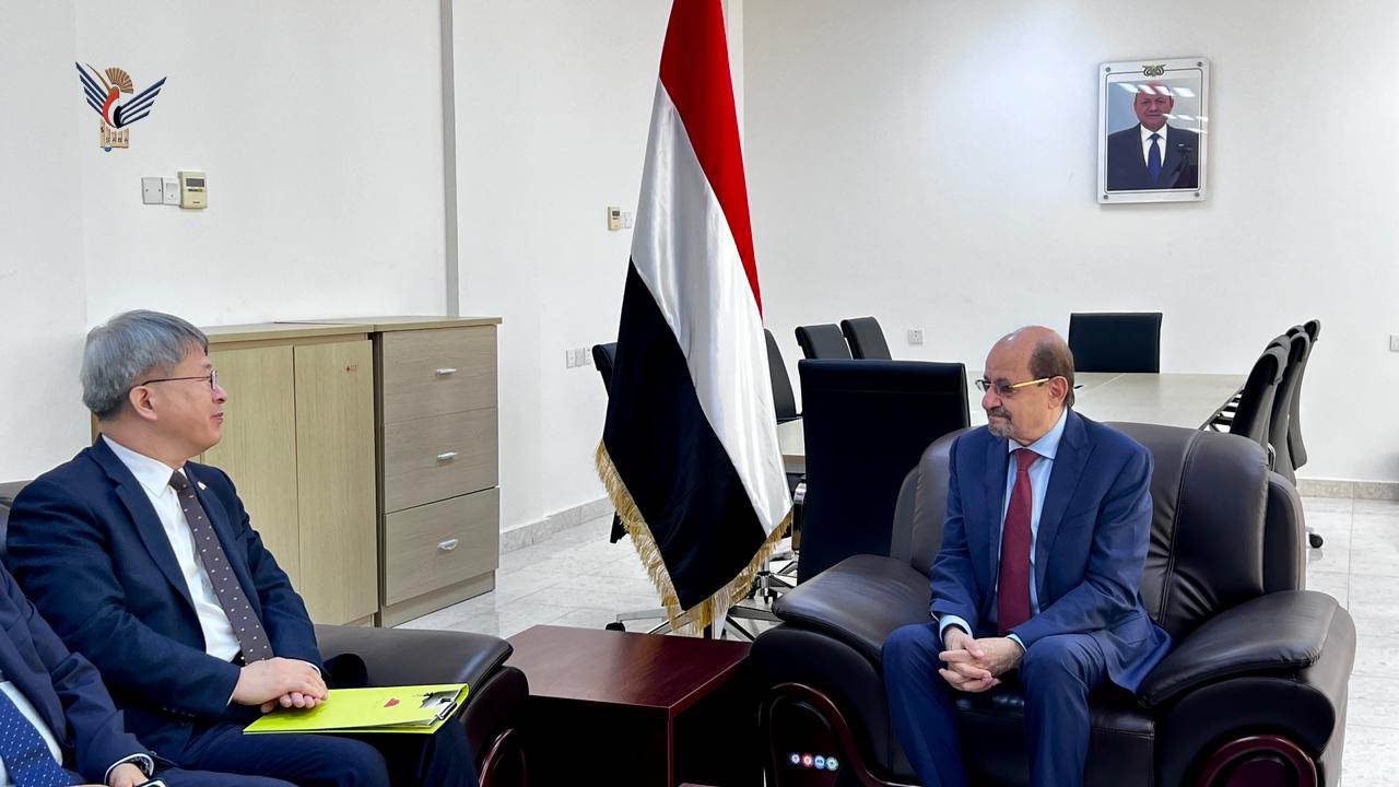 وزير الخارجية يلتقي السفير الكوري