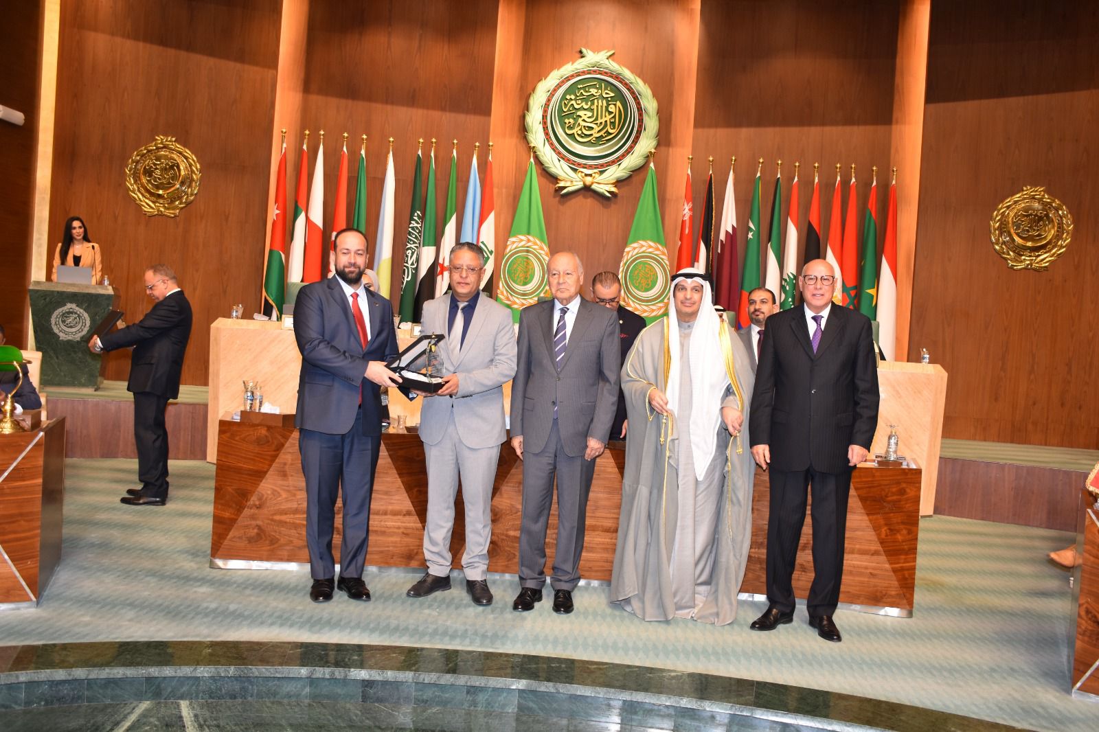 جامعة الدول العربية تكرم المستشار بليغ المخلافي