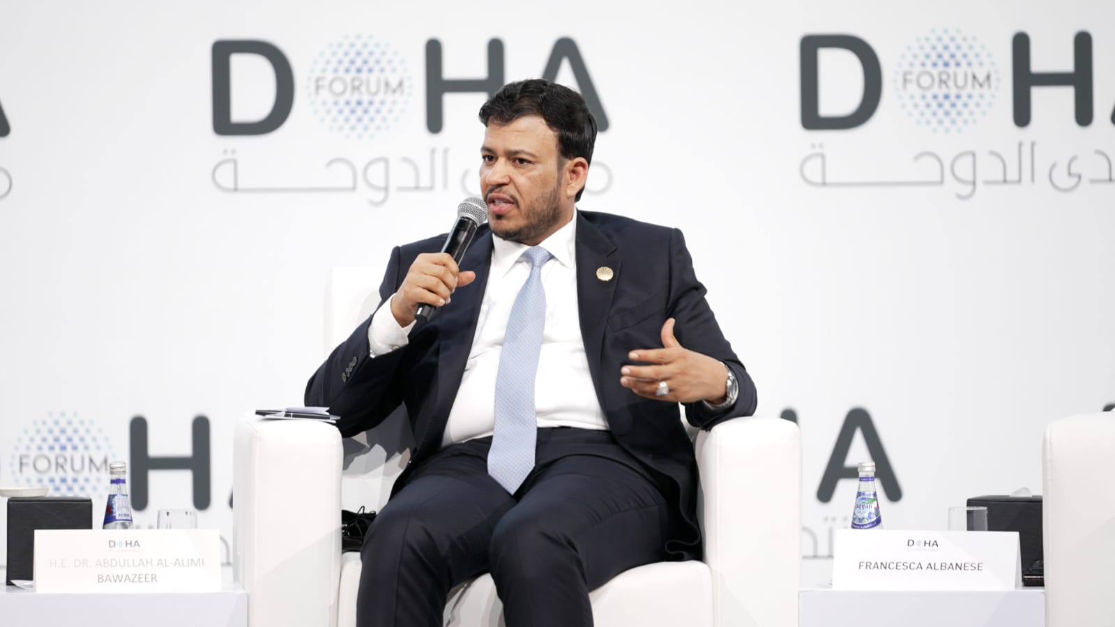 عضو مجلس القيادة الرئاسي، الدكتور عبدالله العليمي: نريد سلاماً ينهي الانقلاب ويعيد مؤسسات الدولة ويحفظ حق اليمنيين