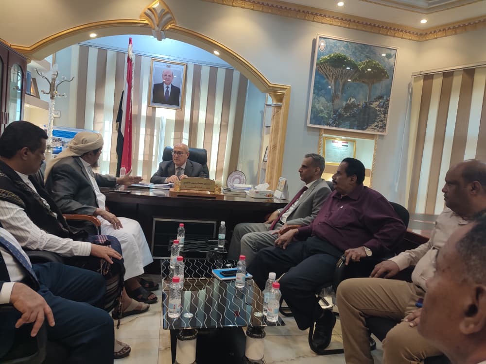 الوزير الأغبري يناقش موازنة السلطة المحلية بمحافظة المهرة للعام 2026م