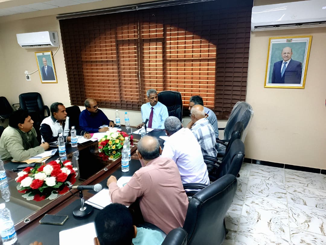 محافظ لحج يترأس اجتماعاً لمجلس ادارة مؤسسة المياه بالمحافظة