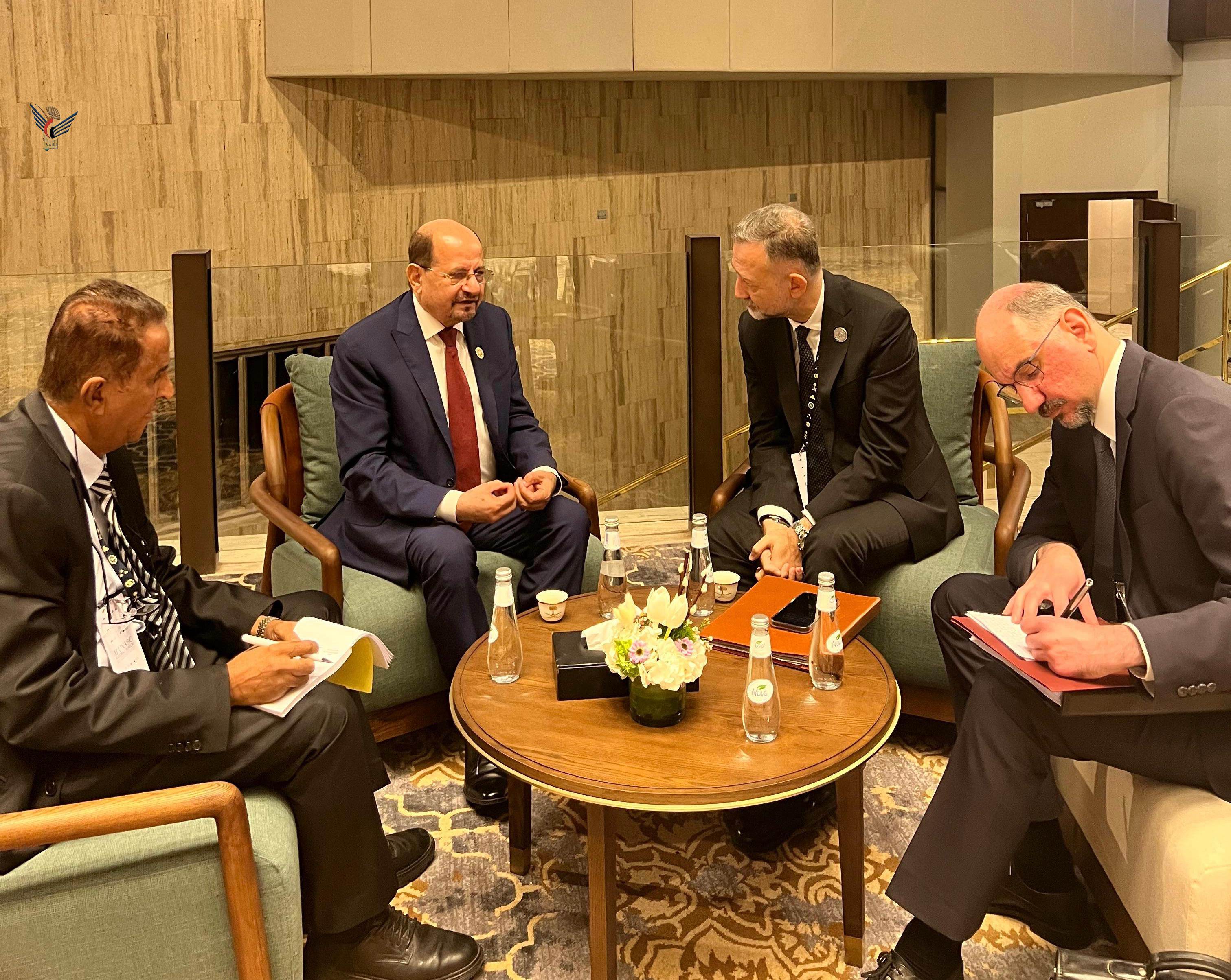 الوزير الزنداني يبحث مع نائب وزير الخارجية التركي عدداً من القضايا ذات الاهتمام المشترك