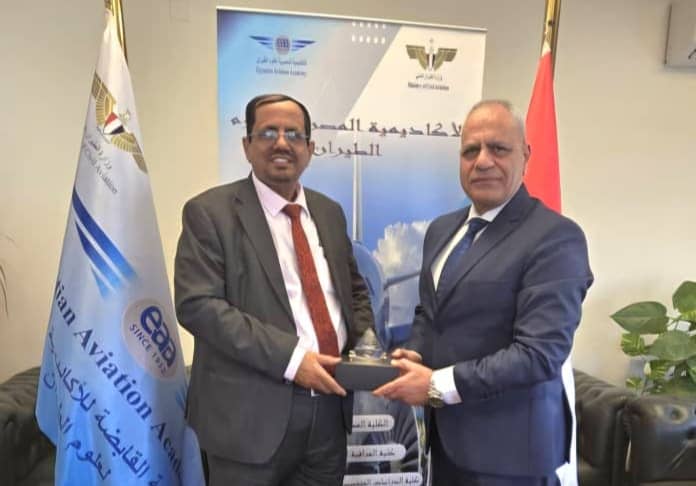 رئيس هيئة الطيران يبحث مع رئيس الأكاديمية المصرية للطيران تعزيز التعاون بمجالات التدريب والتأهيل
