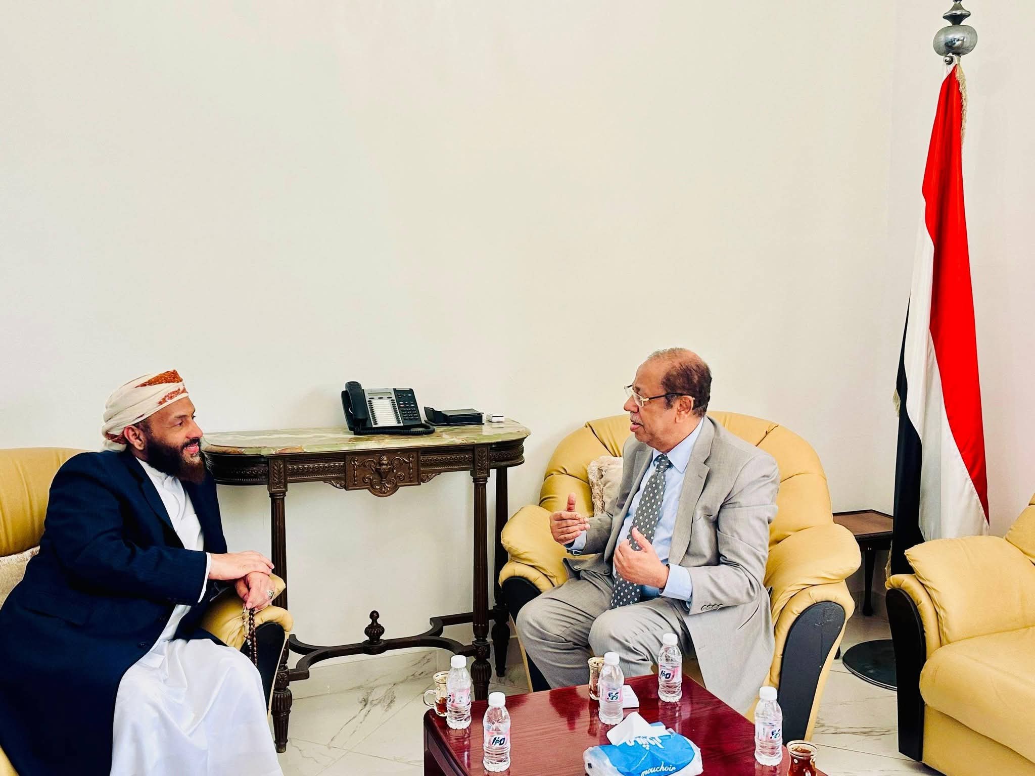 لقاء يناقش سبل تعزيز خدمة الحجاج والمعتمرين اليمنيين