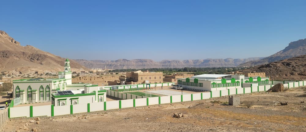 افتتاح مشروع مجمع الأندلس التنموي بمنطقة تاربة بسيئون