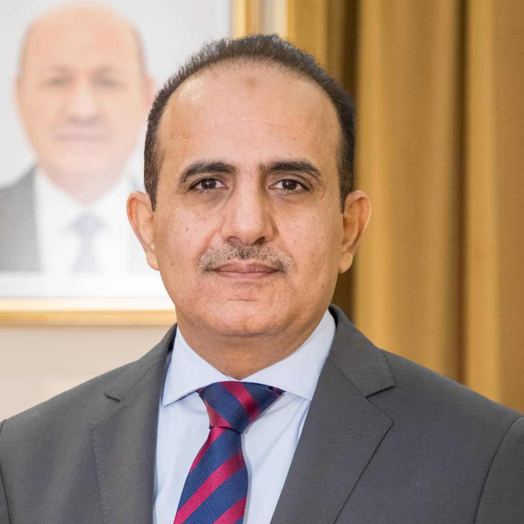 وزير الصحة يؤكد على ضرورة الالتزام المؤسسي والوظيفي في قطاعات الوزارة المختلفة