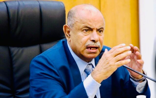 محافظ حضرموت يعلن نجاح عملية (استلام المعسكرات) في المحافظة