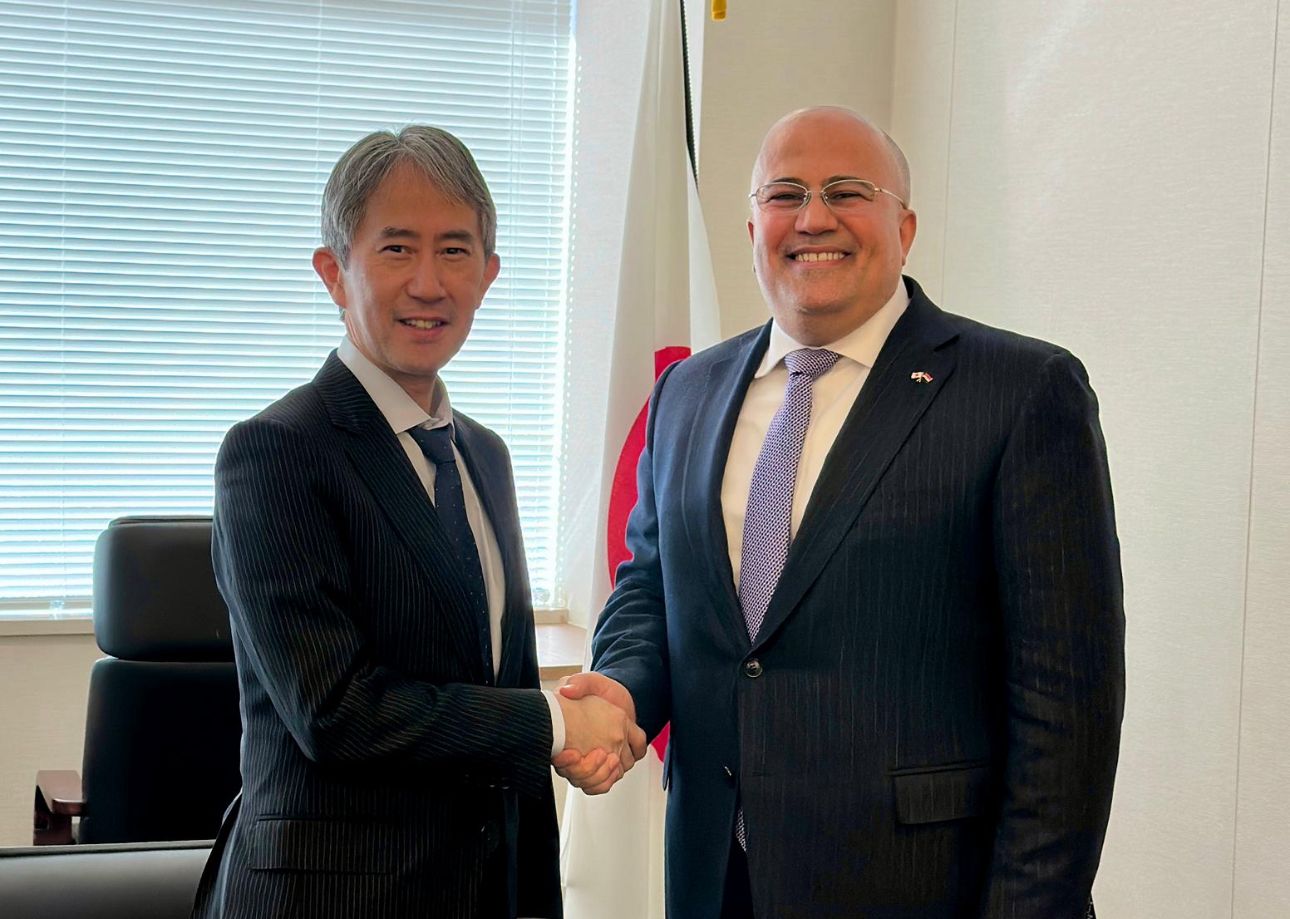 السفير السنيني يبحث مع رئيس دائرة الشرق الاوسط في الخارجية اليابانية تعزيز التعاون الثنائي