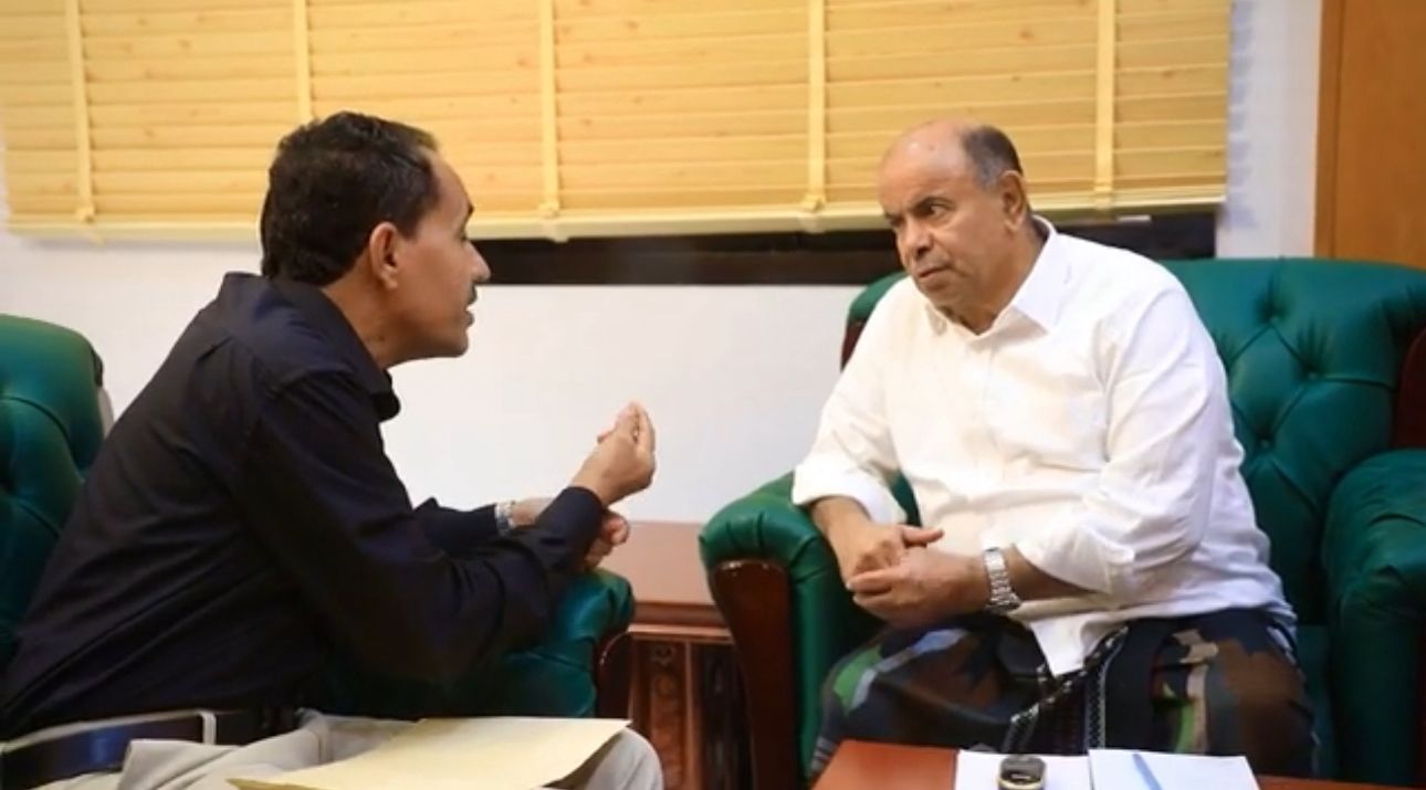 محافظ حضرموت يشيد بجهود مكافحة المخدرات ويؤكد أهمية الحد من آثارها السلبية على المجتمع