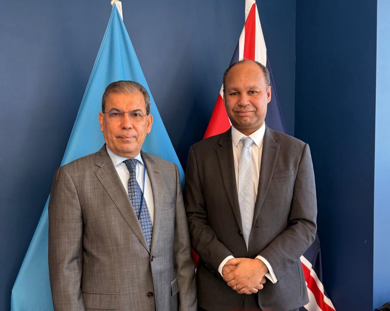 السفير السعدي يناقش مع وفود الدول الدائمة العضوية في مجلس الأمن تطورات الأوضاع في اليمن