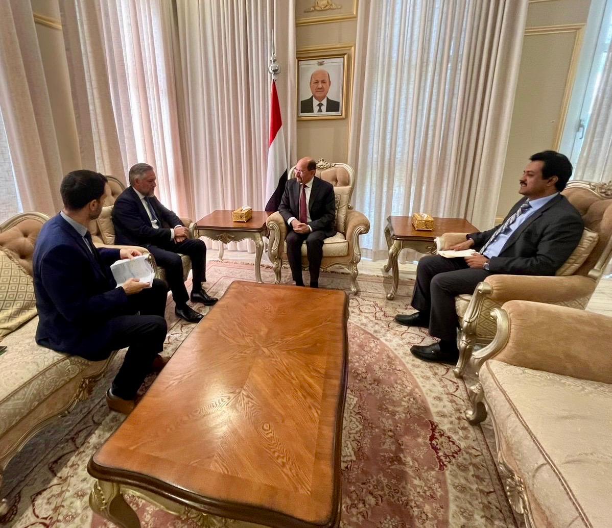 وزير الخارجية يبحث مع سفير الاتحاد الأوروبي تعزيز التعاون التثنائي