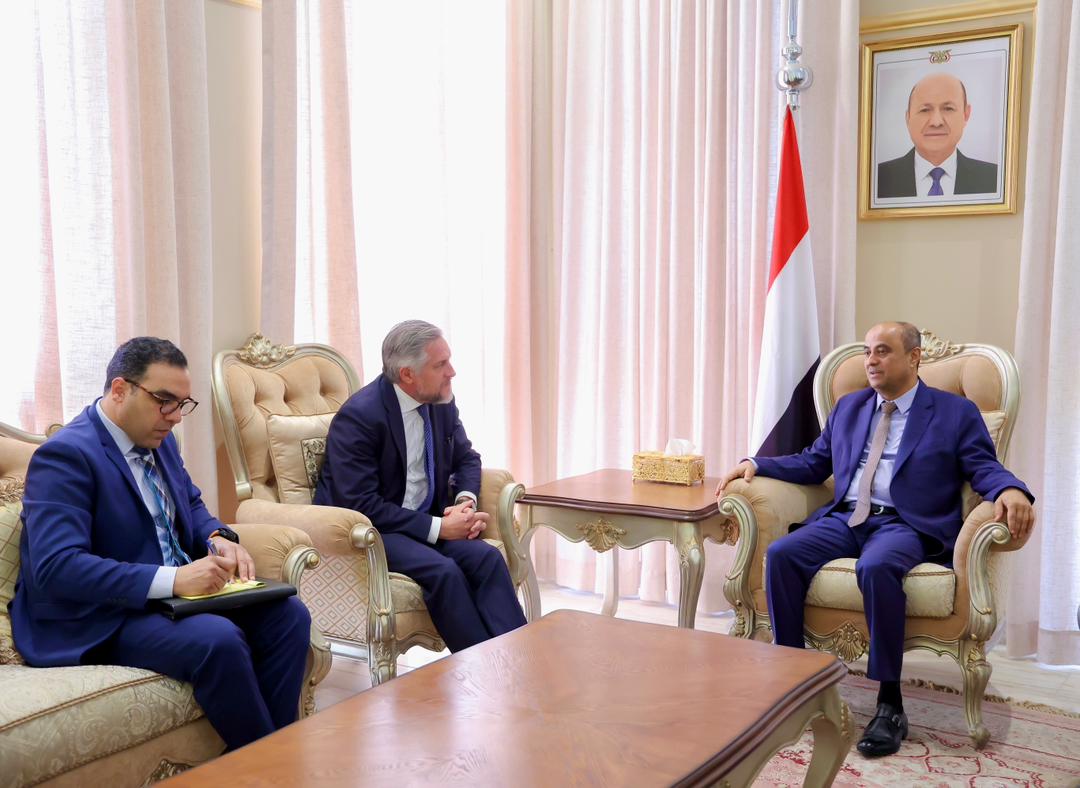 رئيس الوزراء يستقبل سفير الاتحاد الأوروبي لدى اليمن