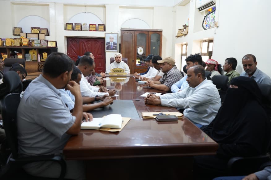 تنفيذي ارخبيل سقطرى يناقش مستجدات الأوضاع والتحديات الراهنة