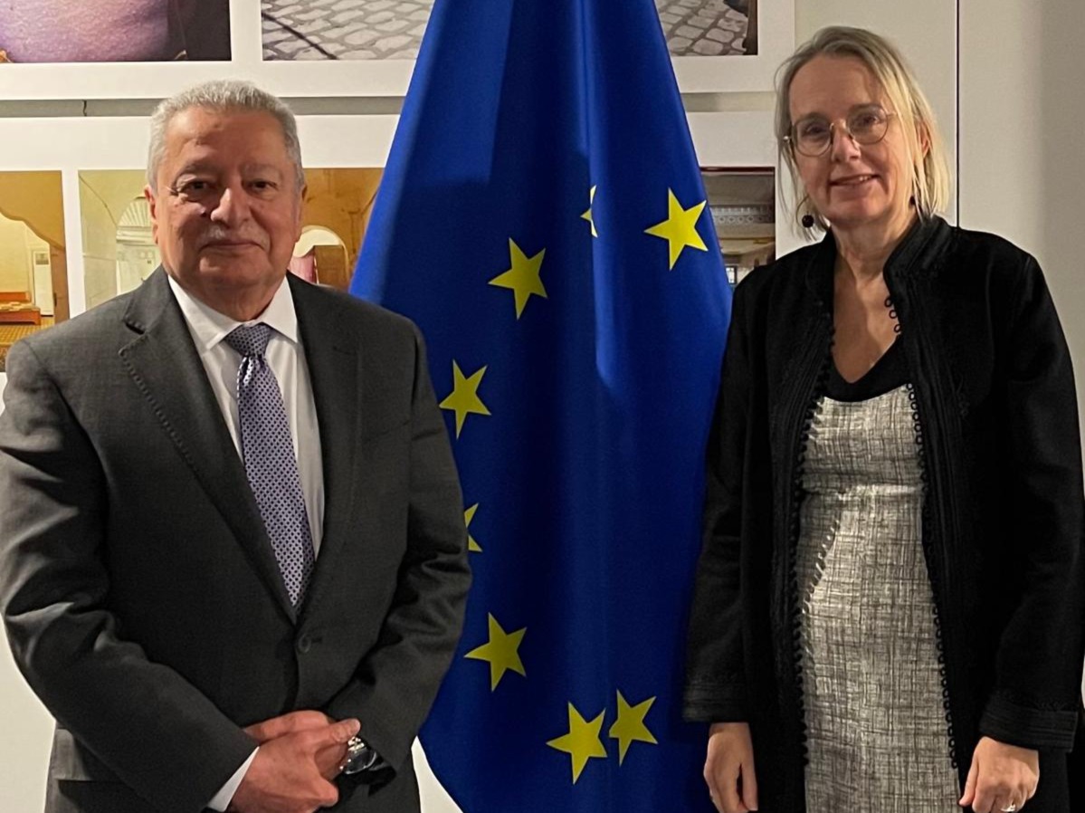 سفير اليمن يناقش مع مسؤولتين أوروبيتين تطورات الأوضاع في اليمن