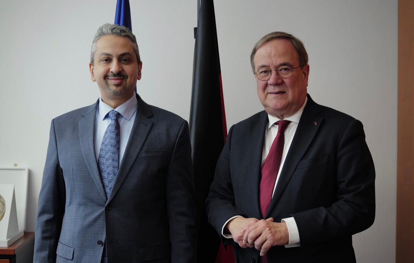 السفير الإرياني يبحث مع مسؤول ألماني العلاقات الثنائية وتطورات الاوضاع في اليمن