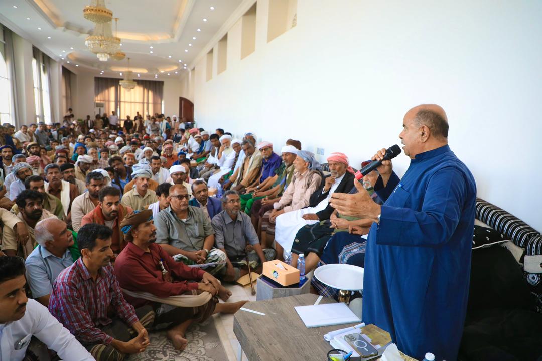 عضو مجلس القيادة الرئاسي الخنبشي يلتقي قبائل نوح وعدداً من المناصب والمشايخ والمقادمة