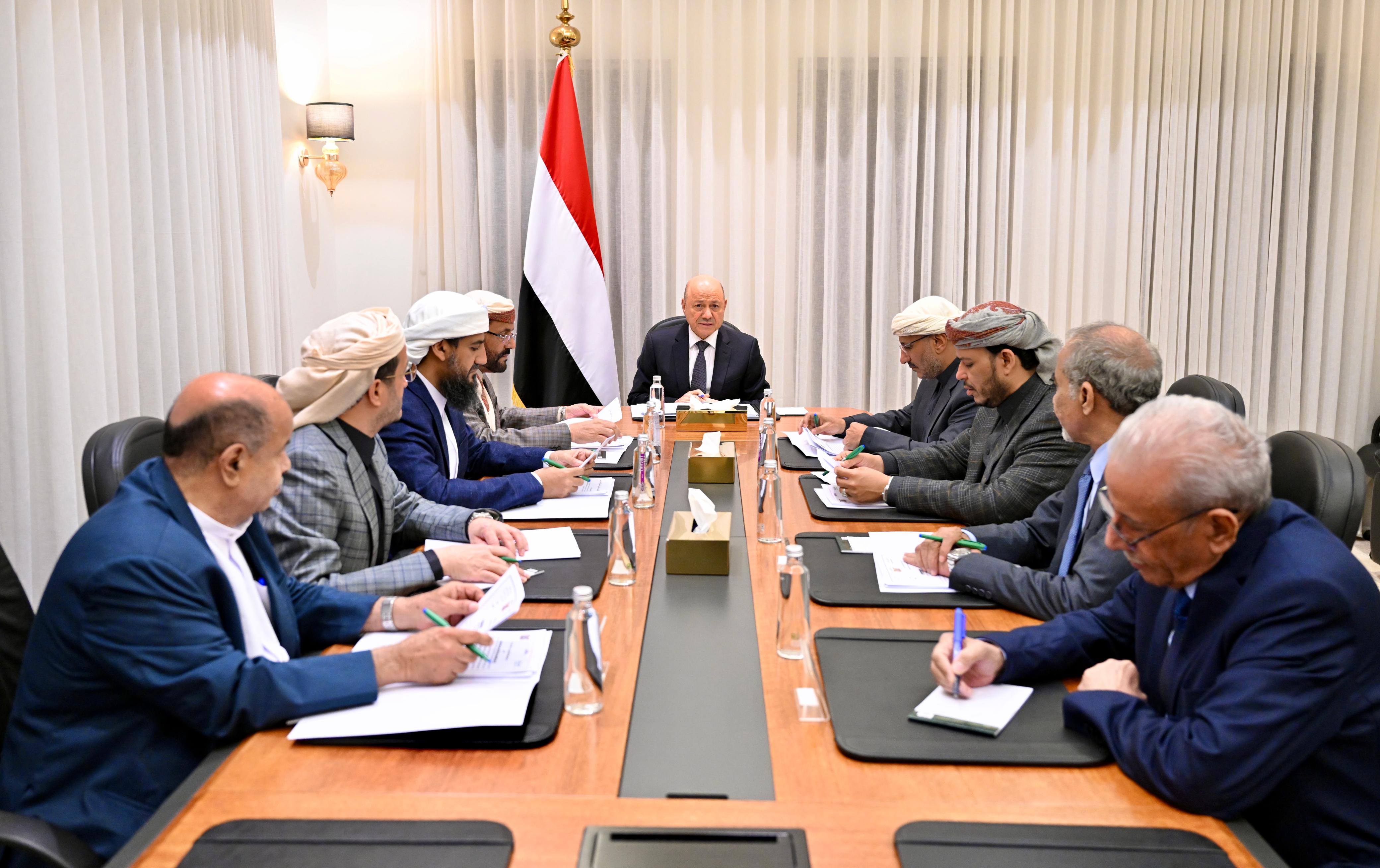 مجلس القيادة يجتمع بكامل أعضائه لمناقشة مستجدات الاوضاع الوطنية والاقليمية