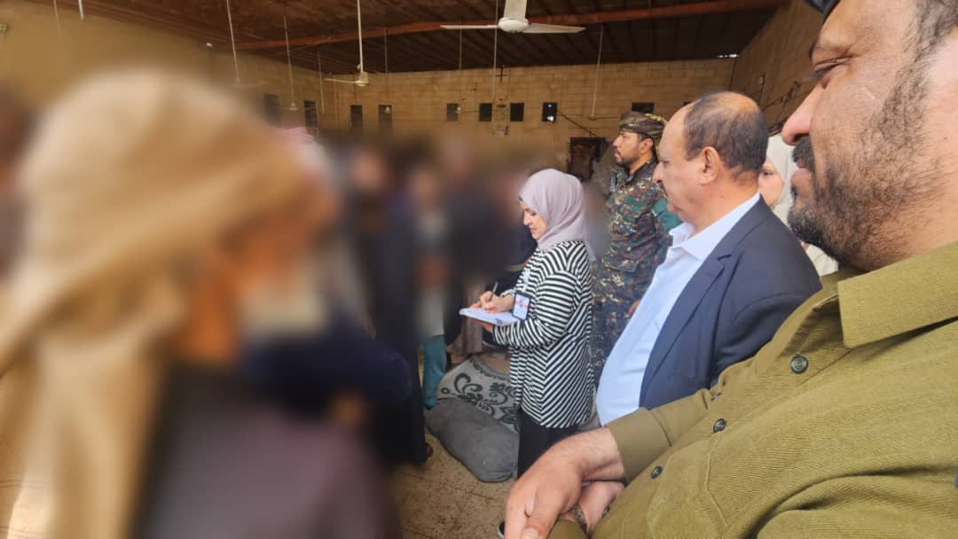 اللجنة الوطنية للتحقيق تزور السجن المركزي بسيئون وتعاين مرافق المنطقة العسكرية الأولى