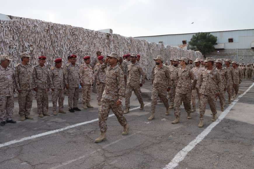 نائب المفتش العام يدشّن المرحلة الأولى من العام التدريبي القتالي 2026م بعدن