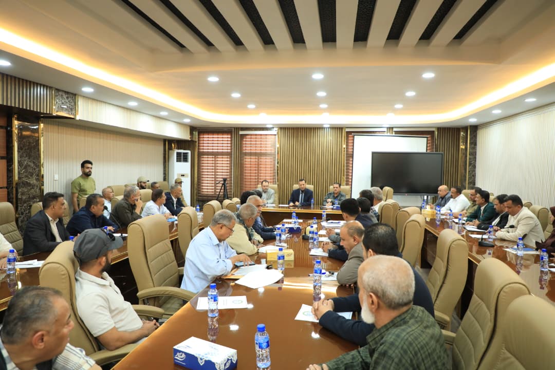 محافظ عدن يترأس اجتماعاً للمكتب التنفيذي ويشدد على رفع مستوى الأداء الخدمي