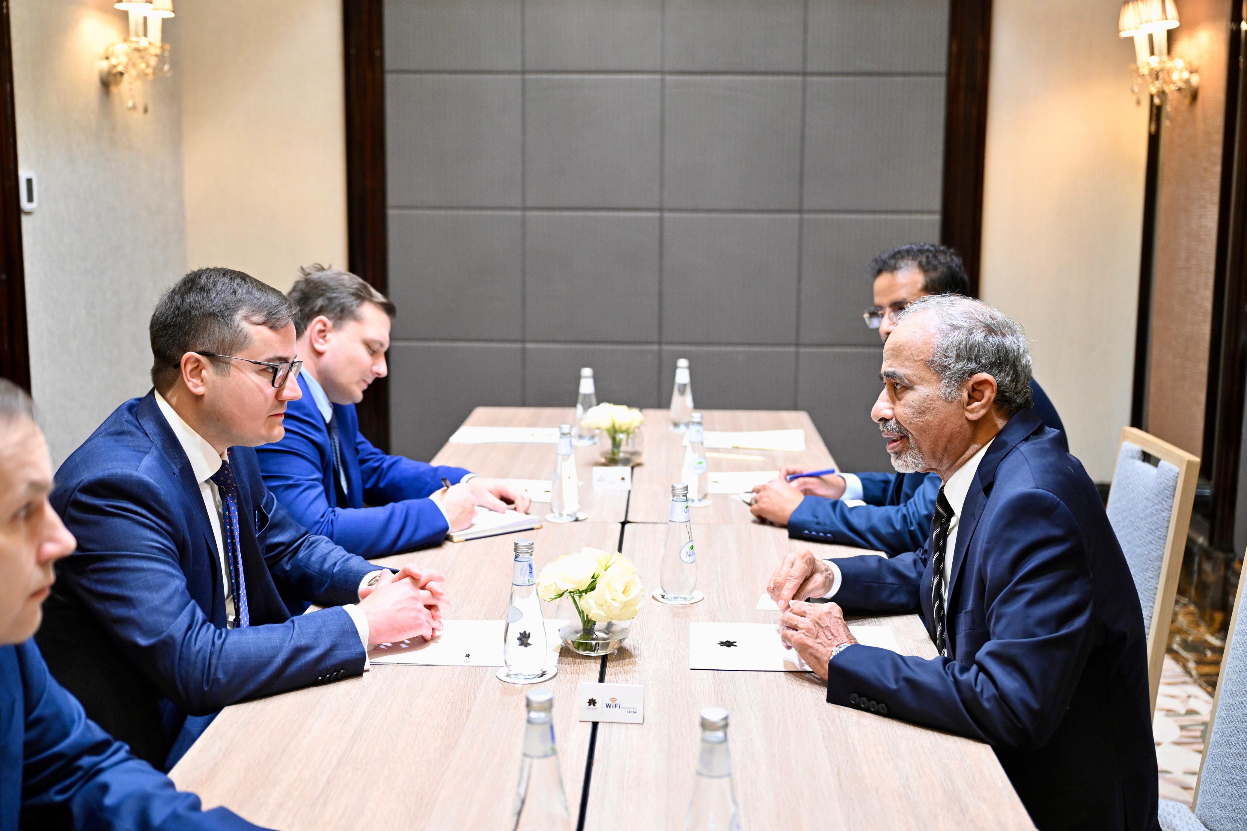 الفريق الصبيحي يبحث مع السفير الروسي المستجدات الوطنية ويثمن الجهود السعودية