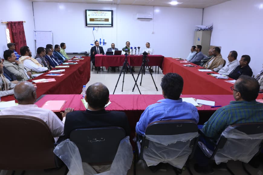 اختتام دورة مهارات اعداد التقارير الحكومية واستخدام الذكاء الاصطناعي