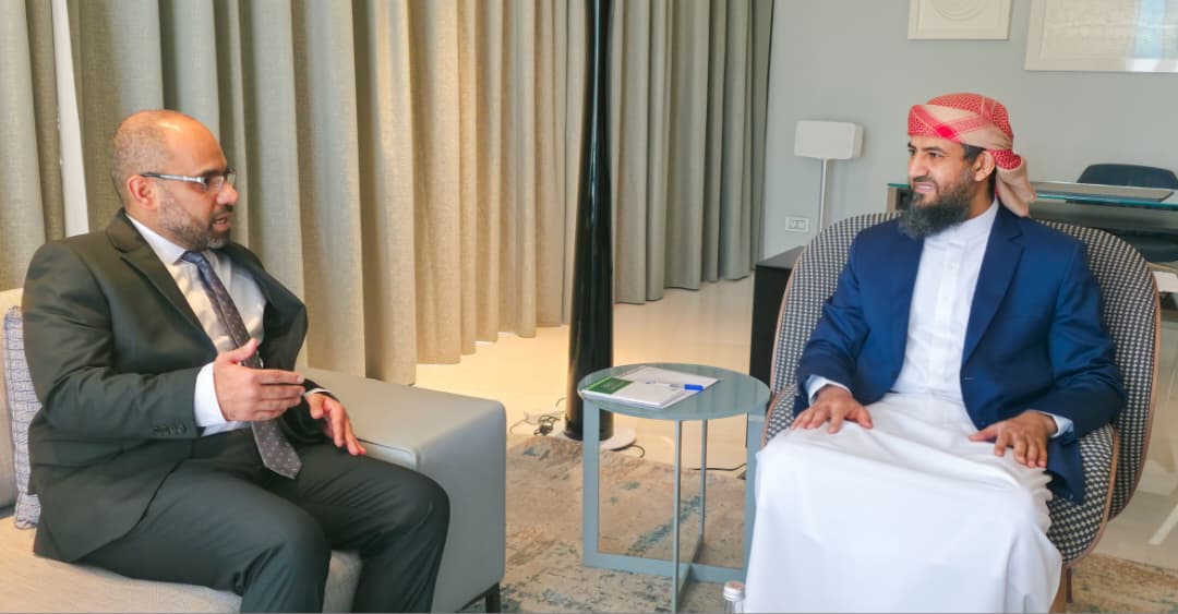 عضو مجلس القيادة المحرّمي يؤكد على أولوية قطاع الاتصالات في دعم التنمية وتحسين الخدمات