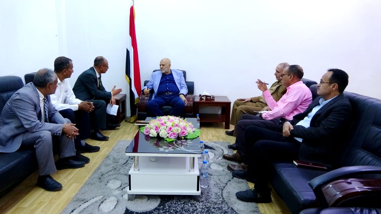 محافظ تعز يوجّه بتوفير مقر لفرع نقابة الصحفيين اليمنيين بالمحافظة