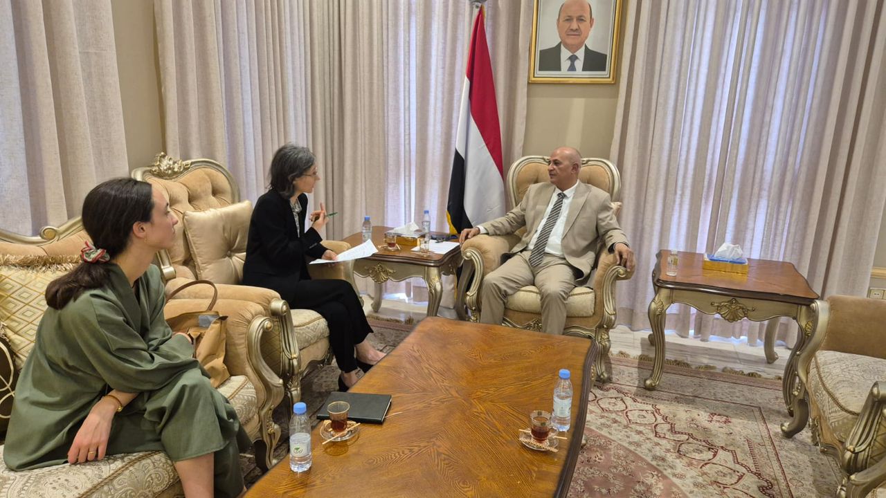 الوزير الشرجبي يبحث مع السفيرة الفرنسية تعزيز التعاون في قطاعي المياه والبيئة