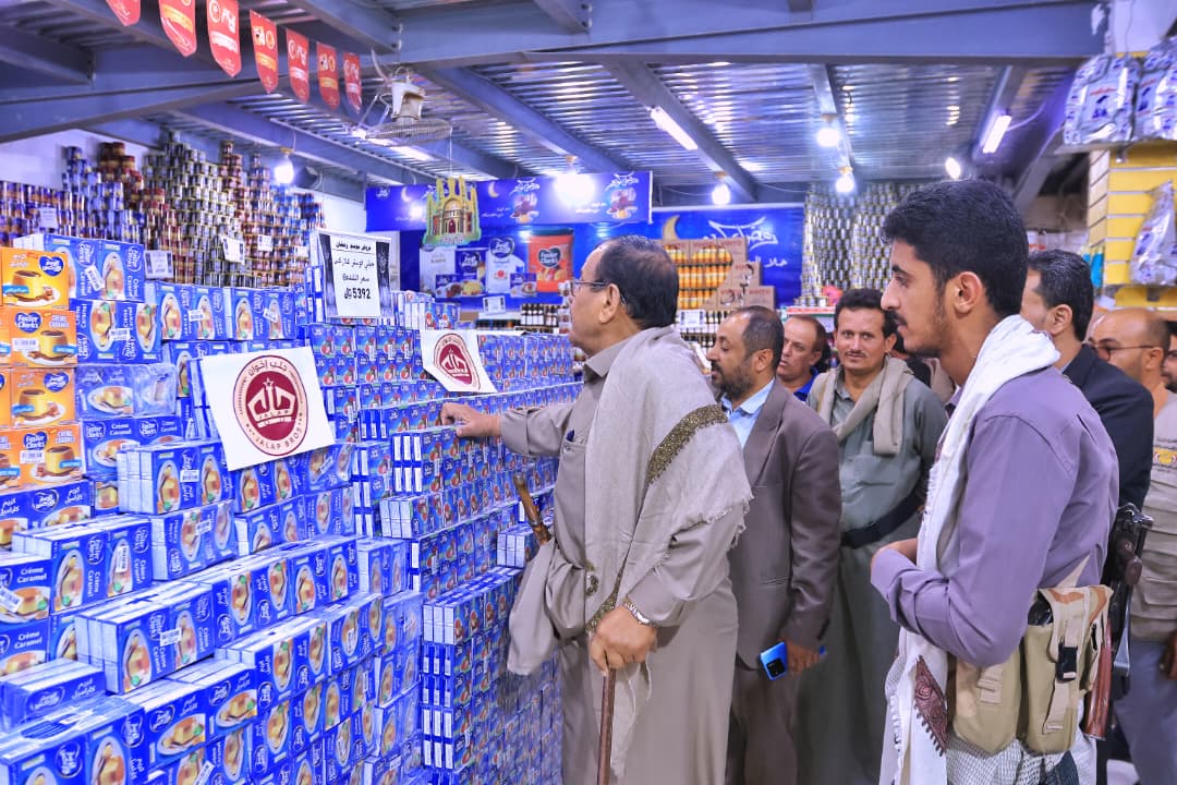 الوكيل محافظة مأرب يدشن العروض الرمضانية للشركات والبيوت التجارية بالمحافظة