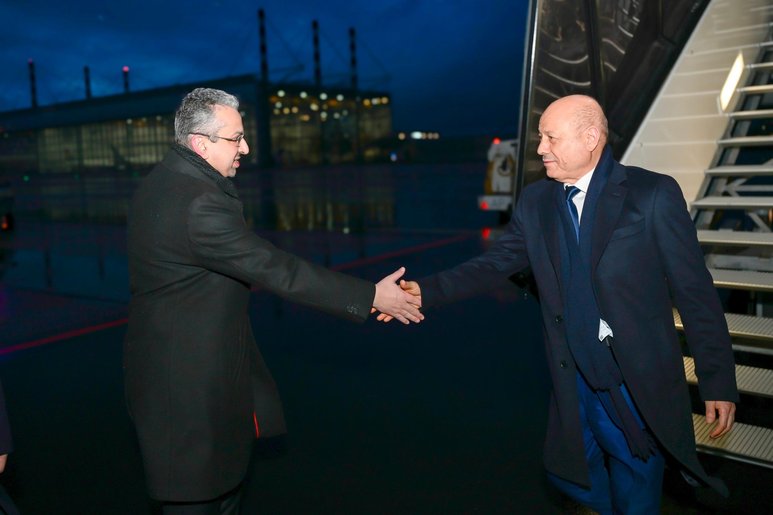 رئيس مجلس القيادة يصل ميونيخ للمشاركة في مؤتمر الأمن الدولي