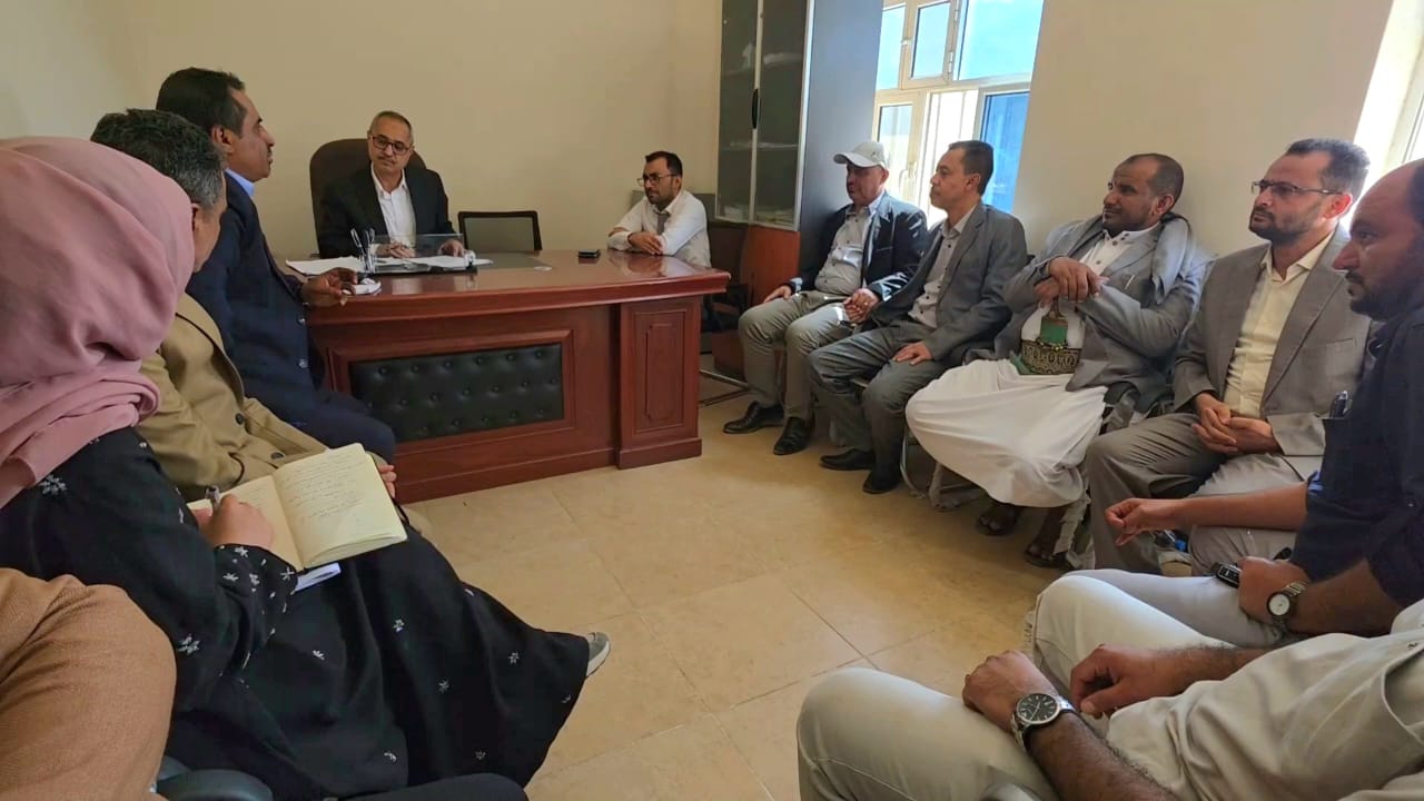 اللجنة الوطنية للتحقيق تزور جهاز الأمن السياسي وتلتقي السلطة القضائية بتعز