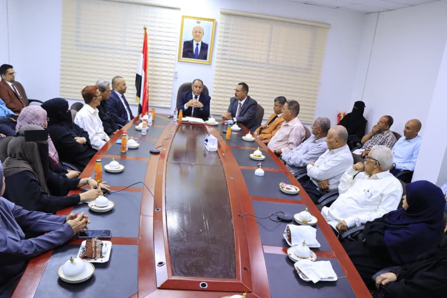 وزير الصناعة والتجارة يناقش أولويات المرحلة المقبلة وخطط العمل التنفيذية للوزارة