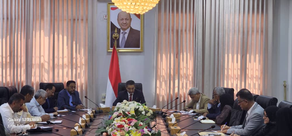 وزﯾﺮ اﻟﺜﻘﺎﻓﺔ واﻟﺴﯿﺎﺣﺔ يترأس اجتماع لمناقشة أولويات المرحلة القادمة