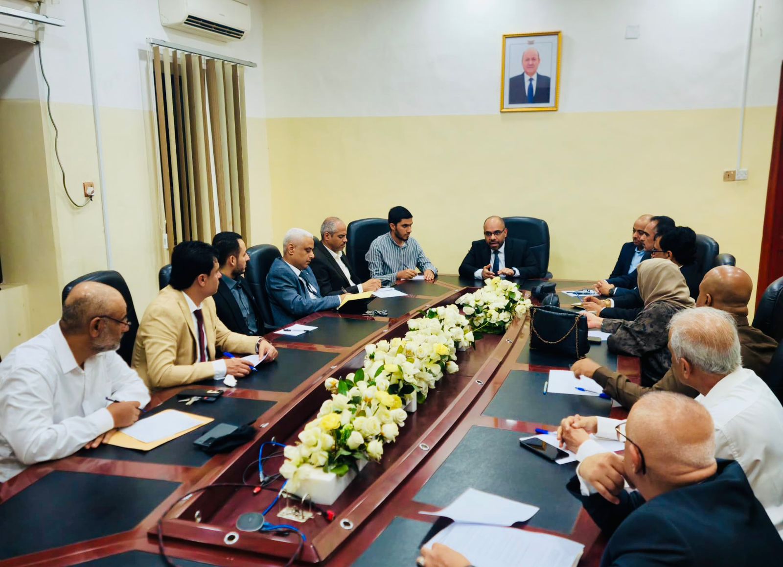 الوزير باصرة يناقش تطوير الأداء المؤسسي وتعزيز البنية التحتية لقطاع الاتصالات