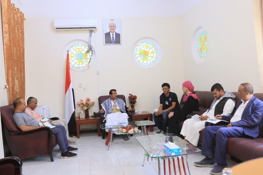 اقرار صرف الحصص الغذائية من مشروع المساعدات الطارئة للمستفيدين بمديريتي العبدية ورغوان بمأرب