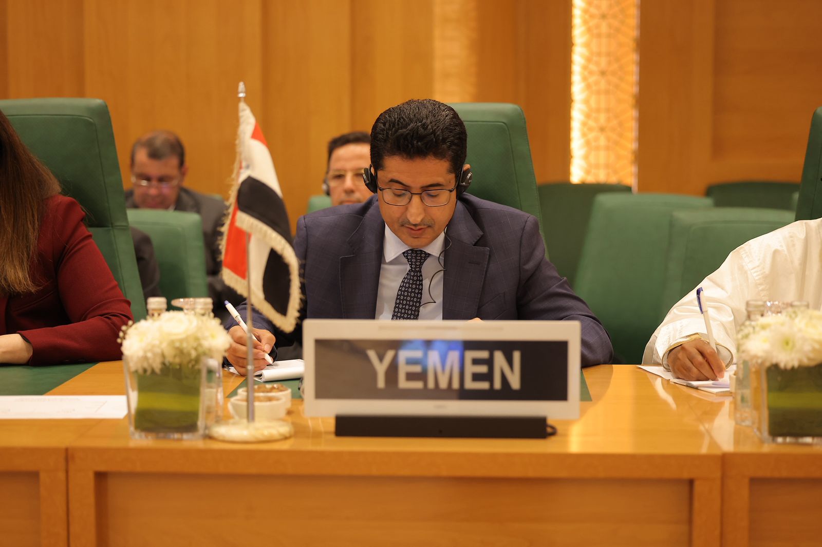 اليمن يشارك في الاجتماع الوزاري الطارئ للجنة التنفيذية لمنظمة التعاون الإسلامي