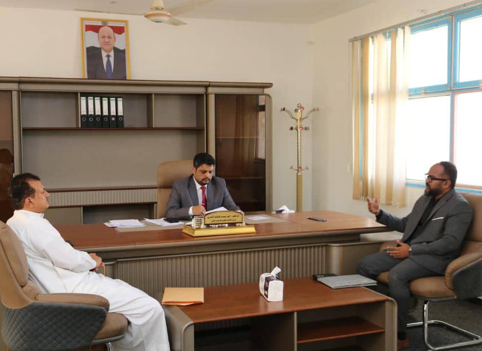 وزير التعليم الفني يناقش مع مركز (اليونسكو) الإقليمي تطوير منظومة التعليم الفني والمهني