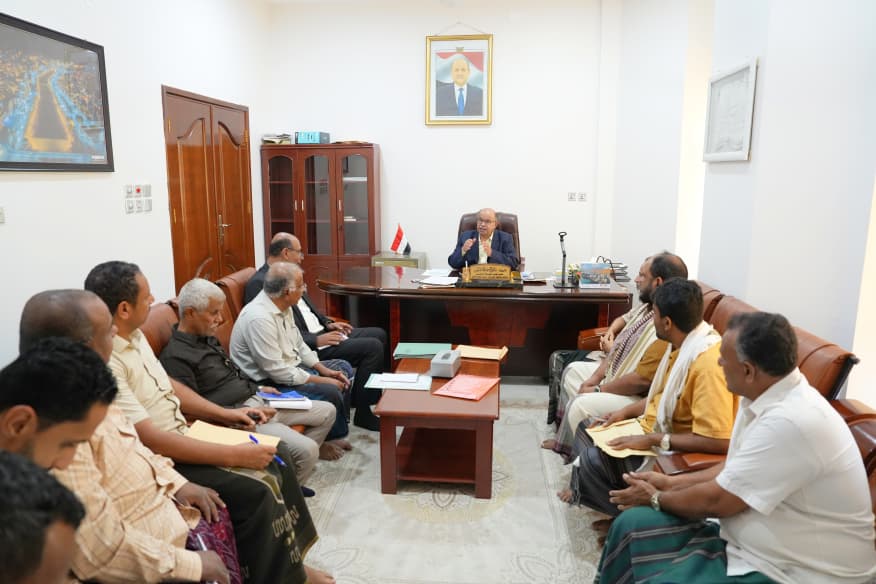 عضو مجلس القيادة سالم الخنبشي يشدد على إعداد مصفوفة متكاملة للمشاريع الخدمية والتنموية ذات الأولوية