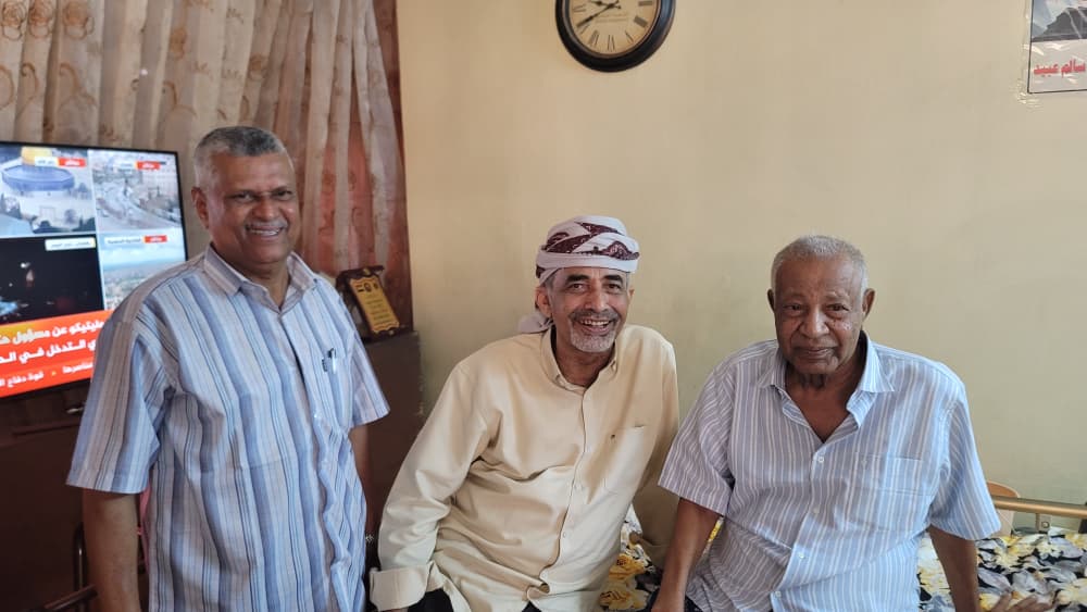 عضو مجلس القيادة الرئاسي محمود الصبيحي يزور اللواء عبيد والمجيدي في منزليهما بعدن