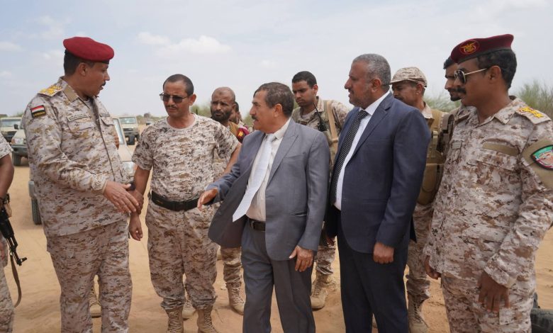 محافظ حجة يشدد على رفع الجاهزية للتعامل مع أي تصعيد من قبل مليشيات الحوثي الإرهابية