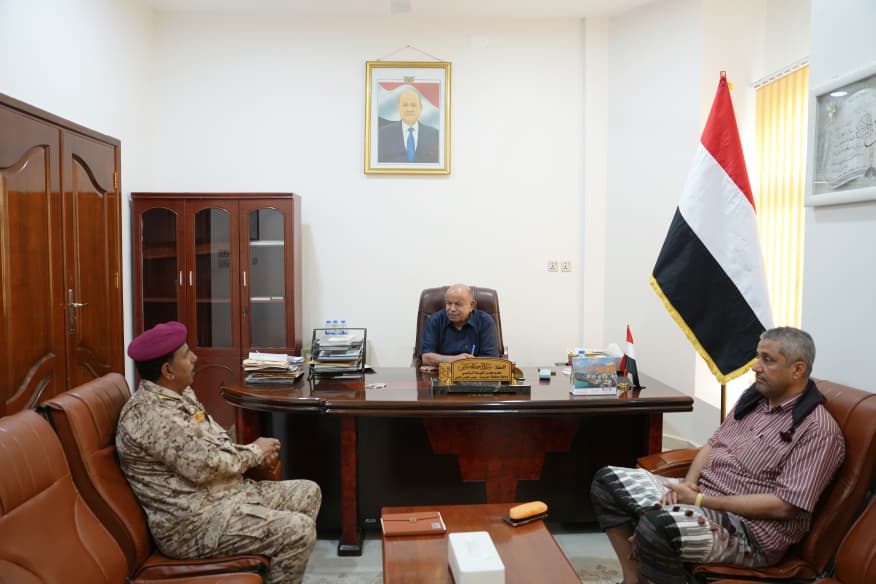 عضو مجلس القيادة الخنبشي يشدد على مضاعفة الجهود المشتركة بين جميع الوحدات العسكرية والأمنية