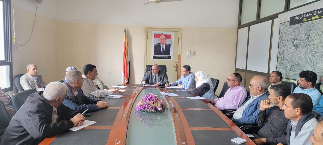 وكيل اول محافظة تعز يوجه برفع الجاهزية وتشكيل غرفة عمليات تزامناً مع موسم الأمطار