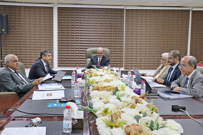 مجلس البنك المركزي يناقش الخيارات المتاحة للتعامل مع ظاهرة شحة السيولة ويقر حزمة من الإجراءات