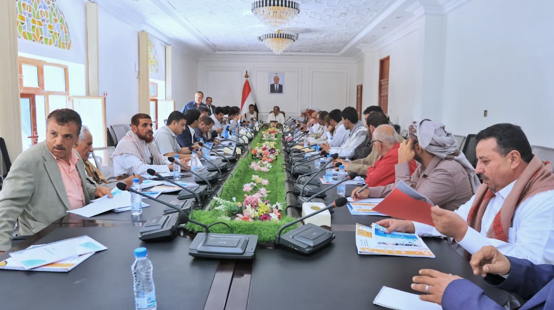 تنفيذي مأرب يناقش تقارير الأداء السنوي لمكاتب المياه والمالية والشباب ومستوى الانضباط الوظيفي عقب عيد الفطر